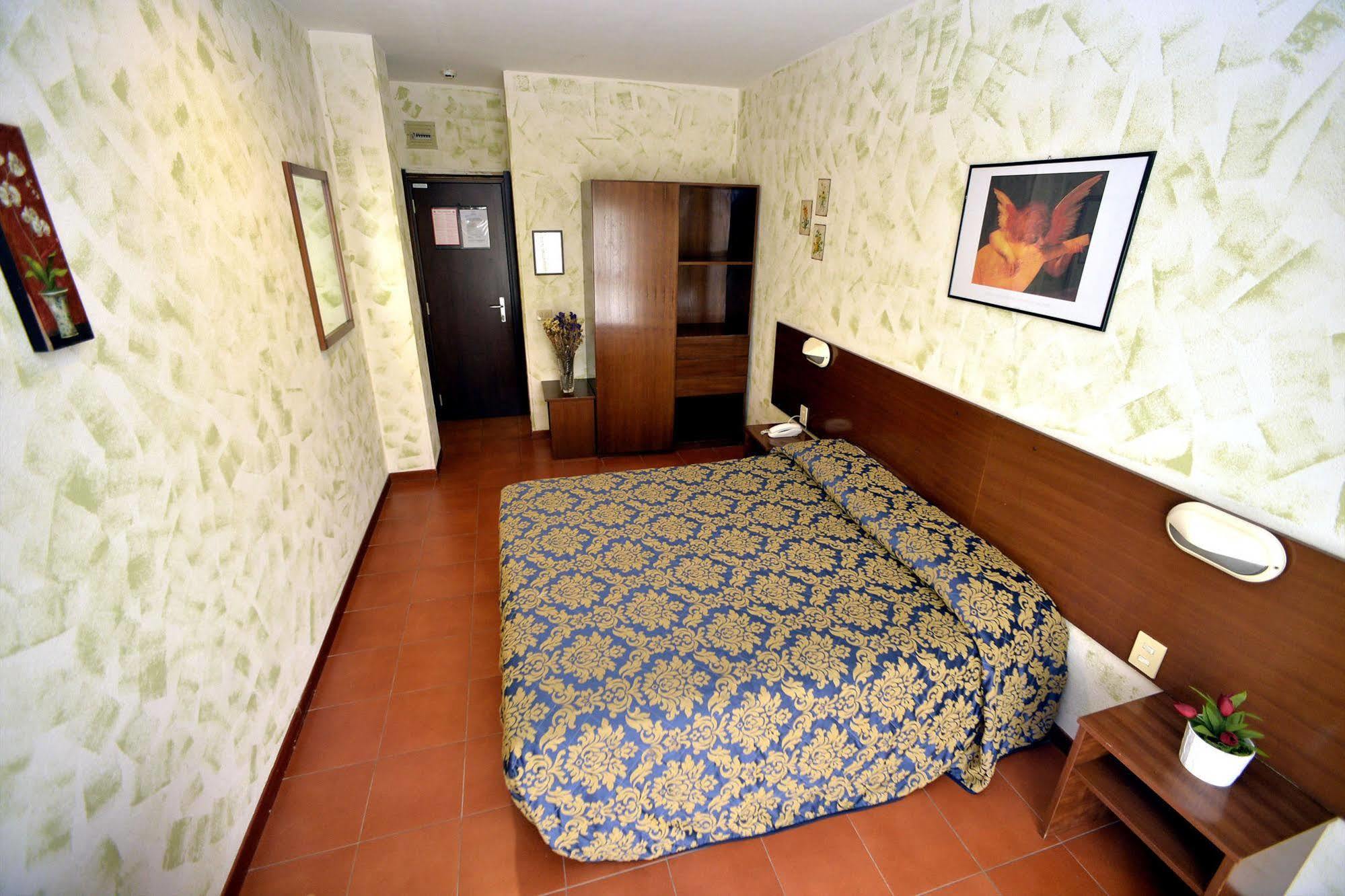 Hotel Corolle Florens Exteriör bild