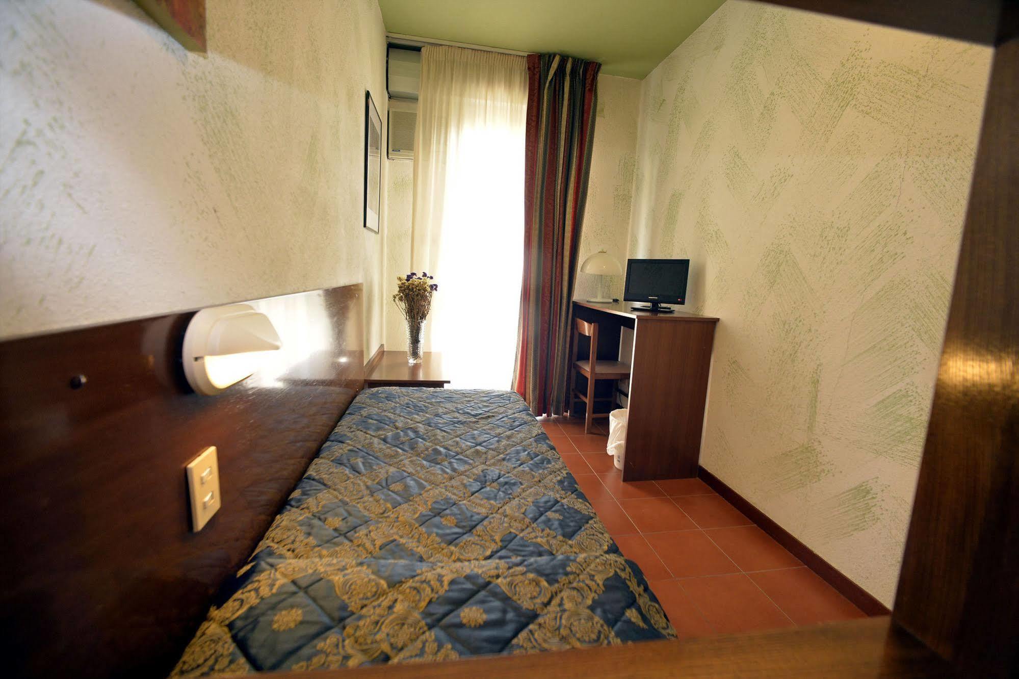 Hotel Corolle Florens Exteriör bild