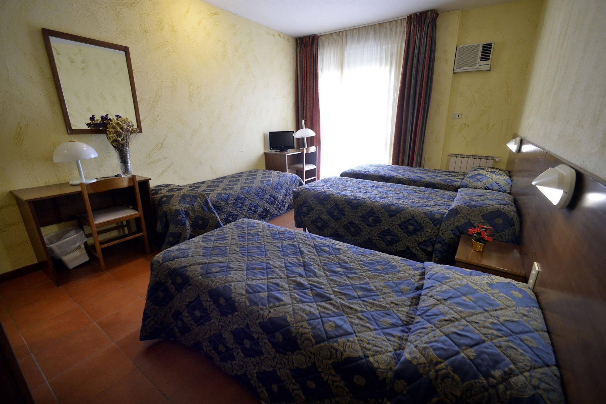 Hotel Corolle Florens Exteriör bild
